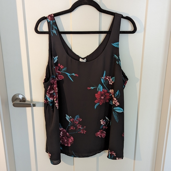 Reitmans Floral Blouse - Picture 1 of 2